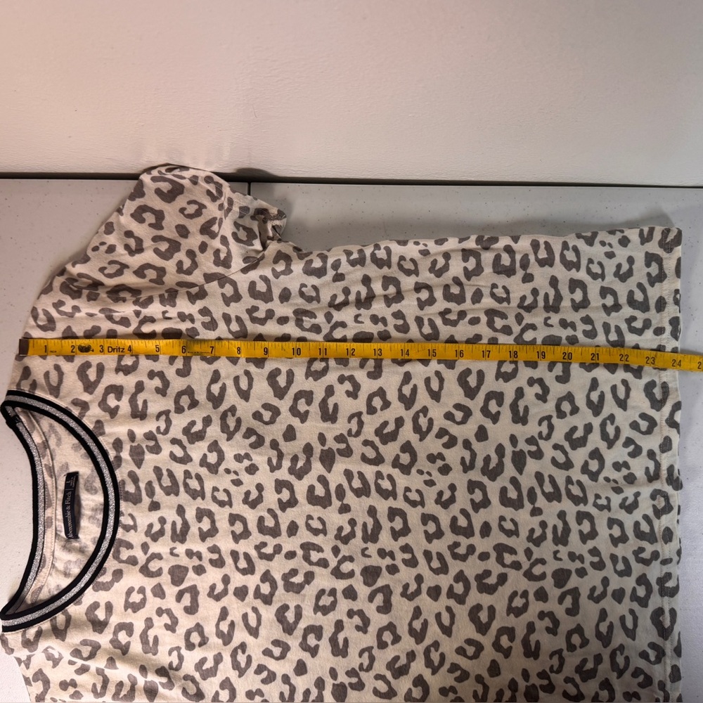 Abercrombie & Fitch Gray Leopard Print Tee with Striped Neckline - Picture 9 of 14